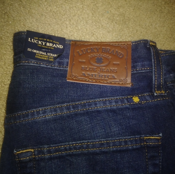 Lucky Brand Straight Leg Jeans - Picture 3 of 4